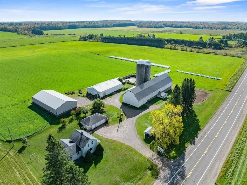 N6760 State Highway 13, Medford