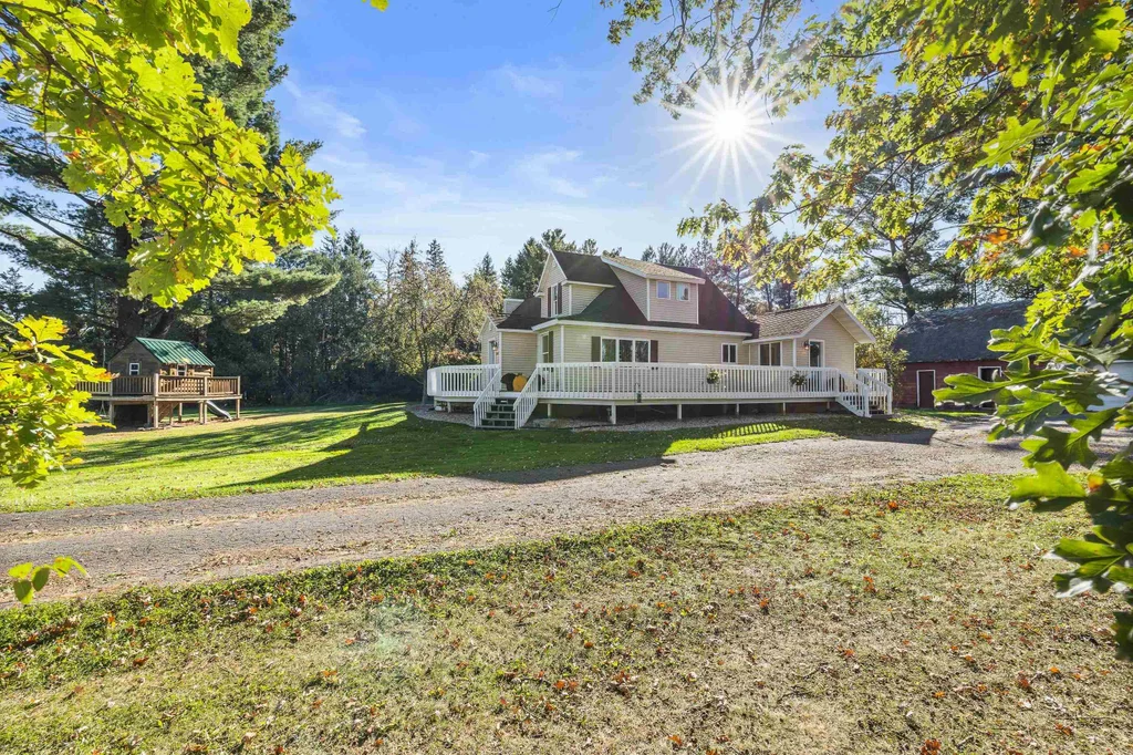 10145 Washington Avenue, Marshfield