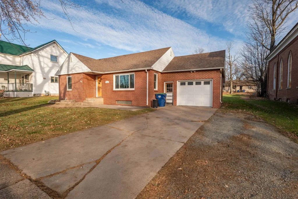 218 N 3rd Avenue, Edgar