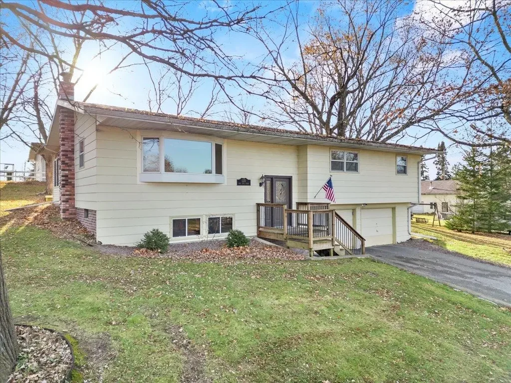 120 W 20th Street, Neillsville