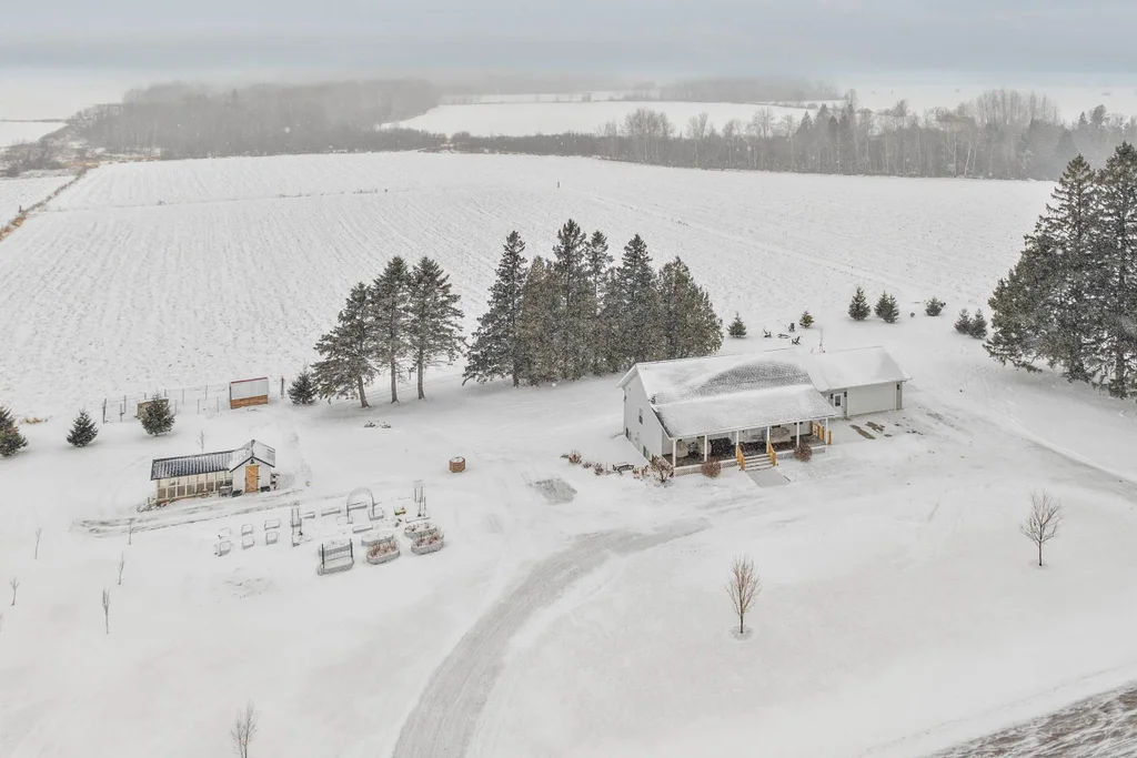 N925 Gibson Drive, Medford