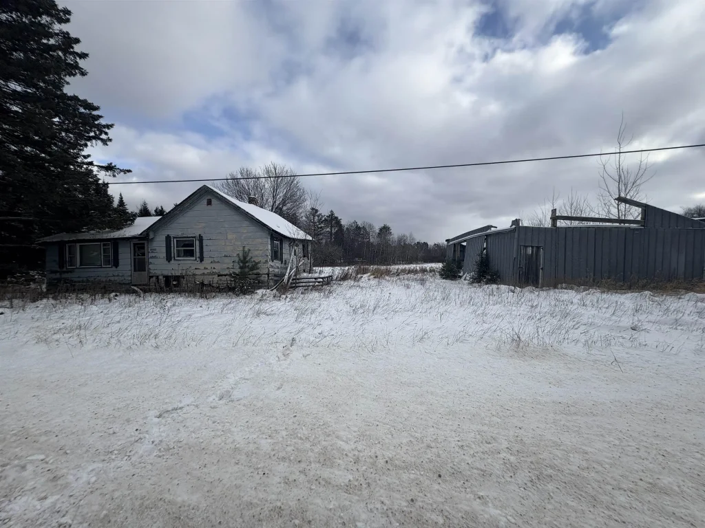 N7233 County Road B, Deerbrook