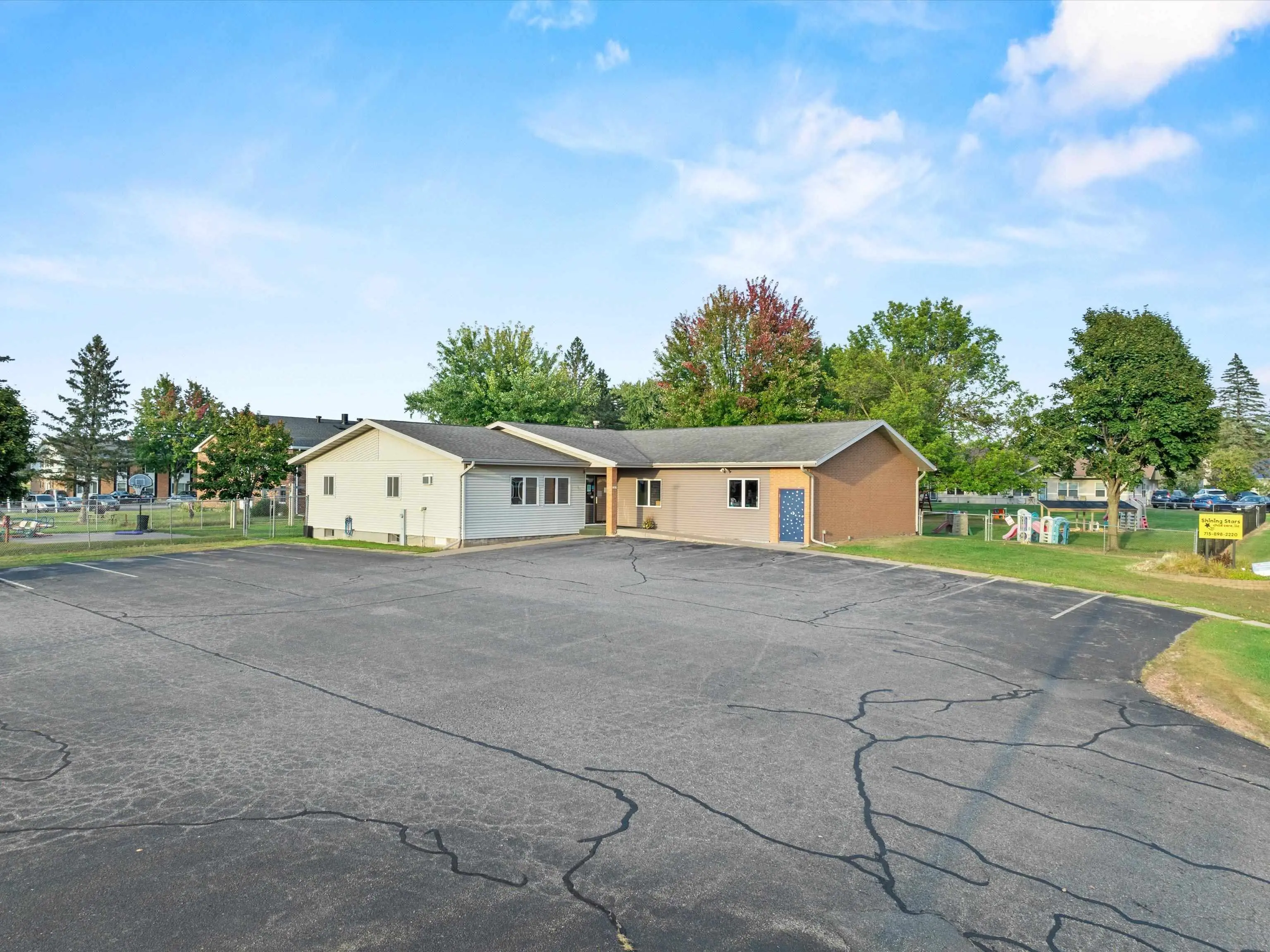 1017 W Laurel Street, Marshfield