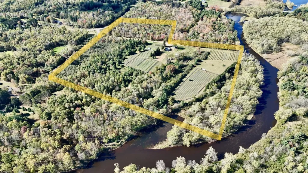 W6098 E Stelling Road, Tomahawk