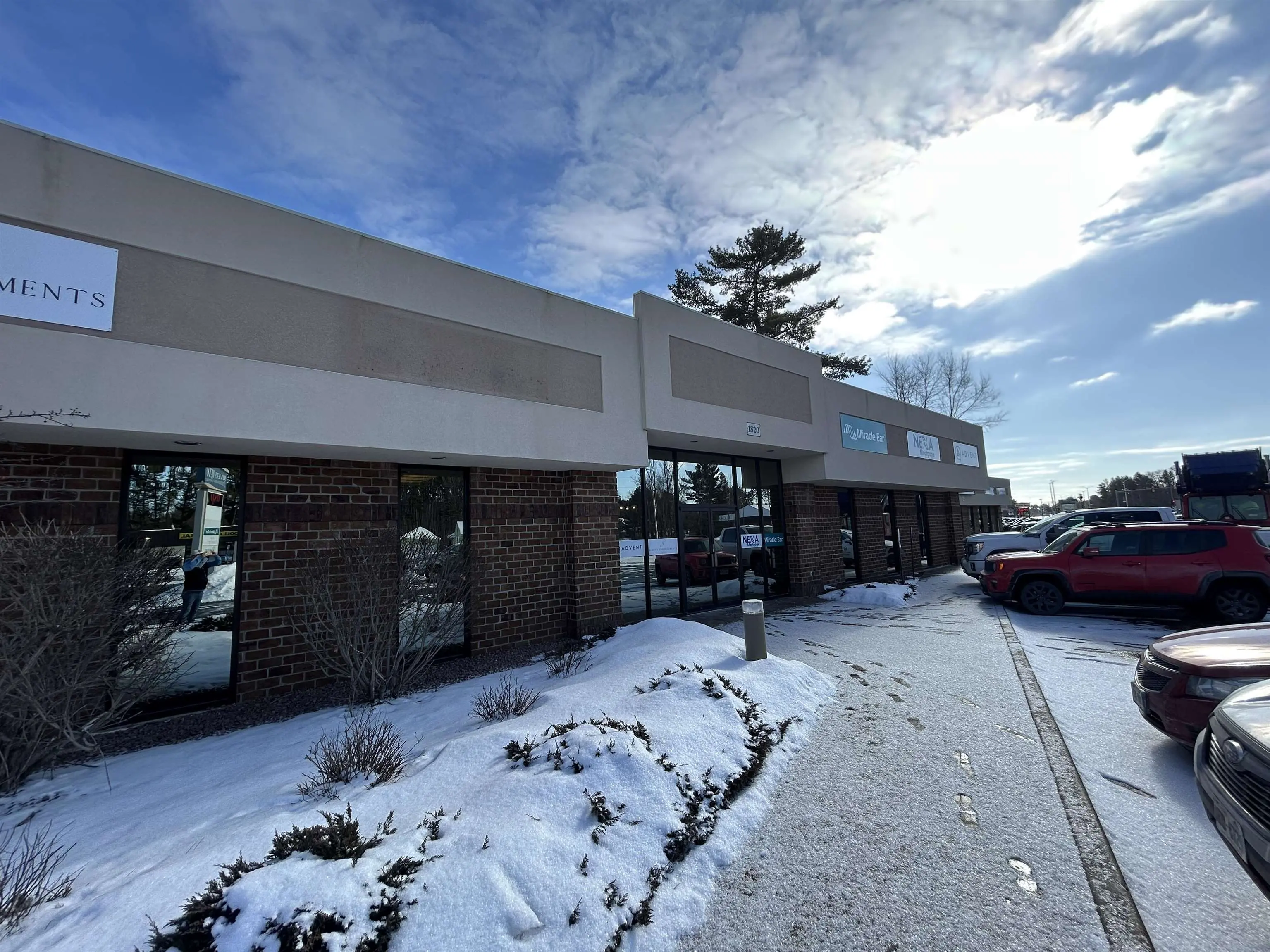 1820 Post Road, Plover