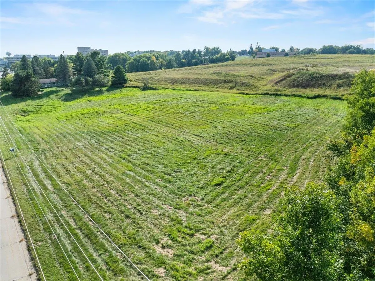 1420 N Oak Avenue, Marshfield