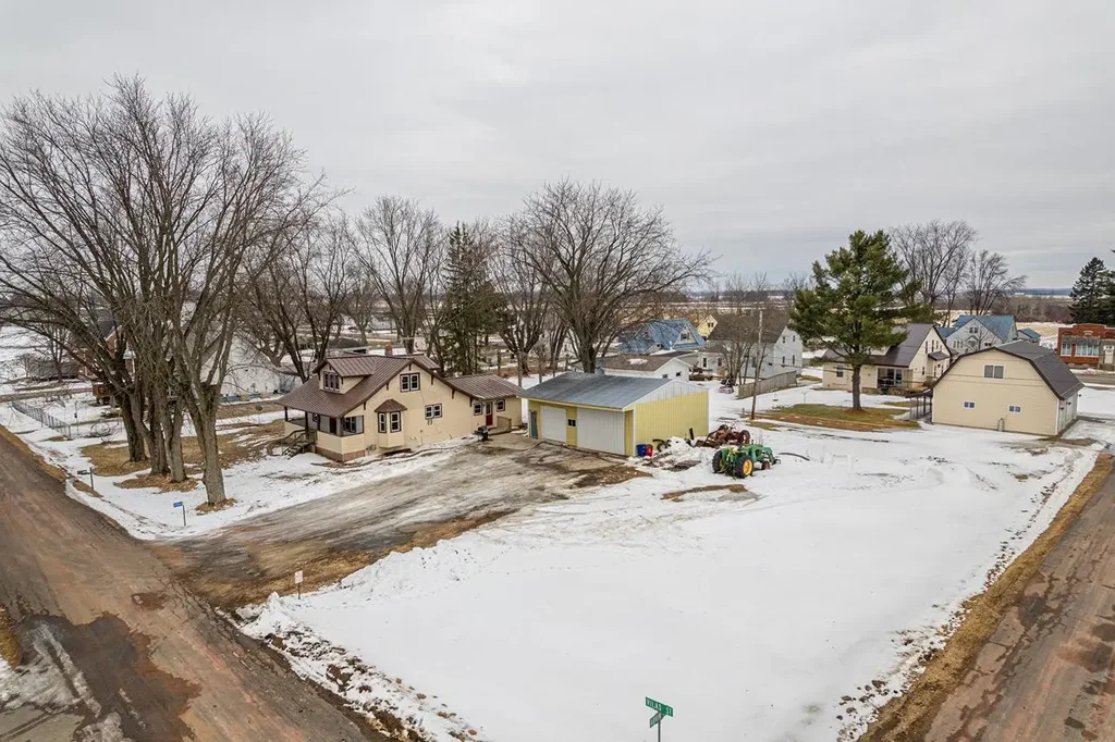 232460 Vilas Street, Athens