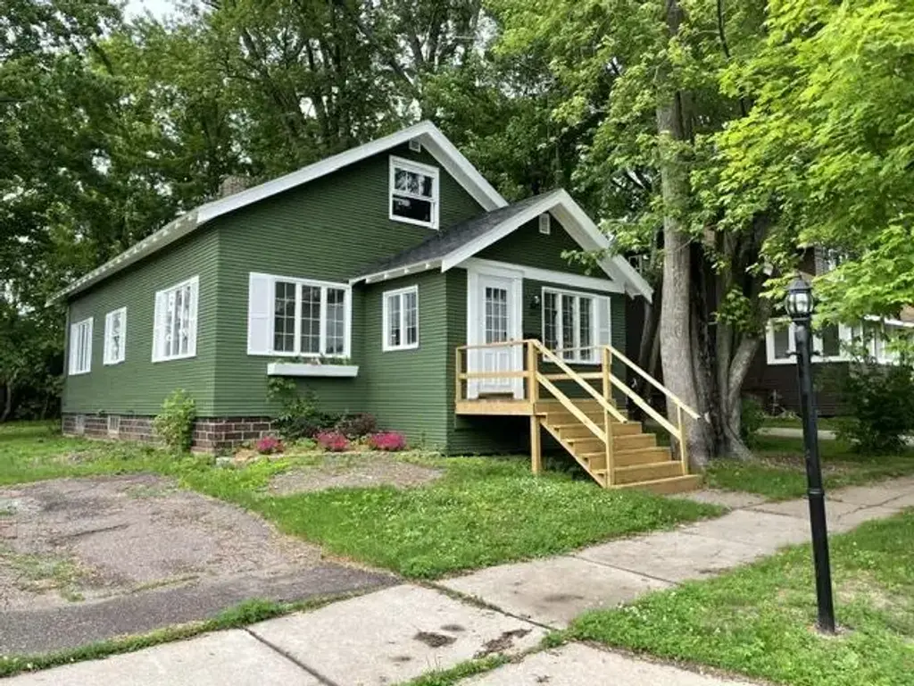 306 W Main Street, Thorp