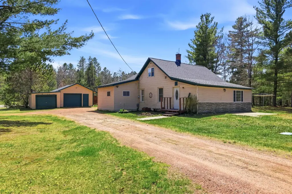 11367 Trant Road, Minocqua