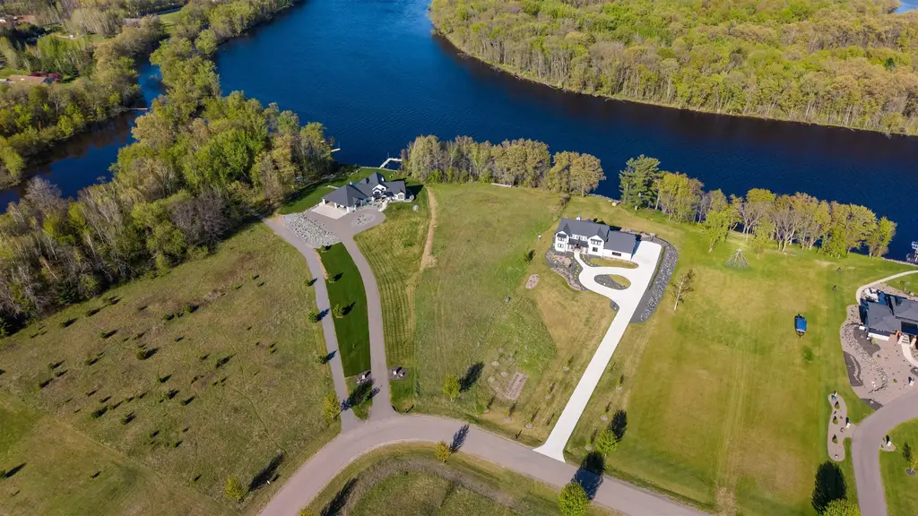 2127 Peninsula Place, Junction City