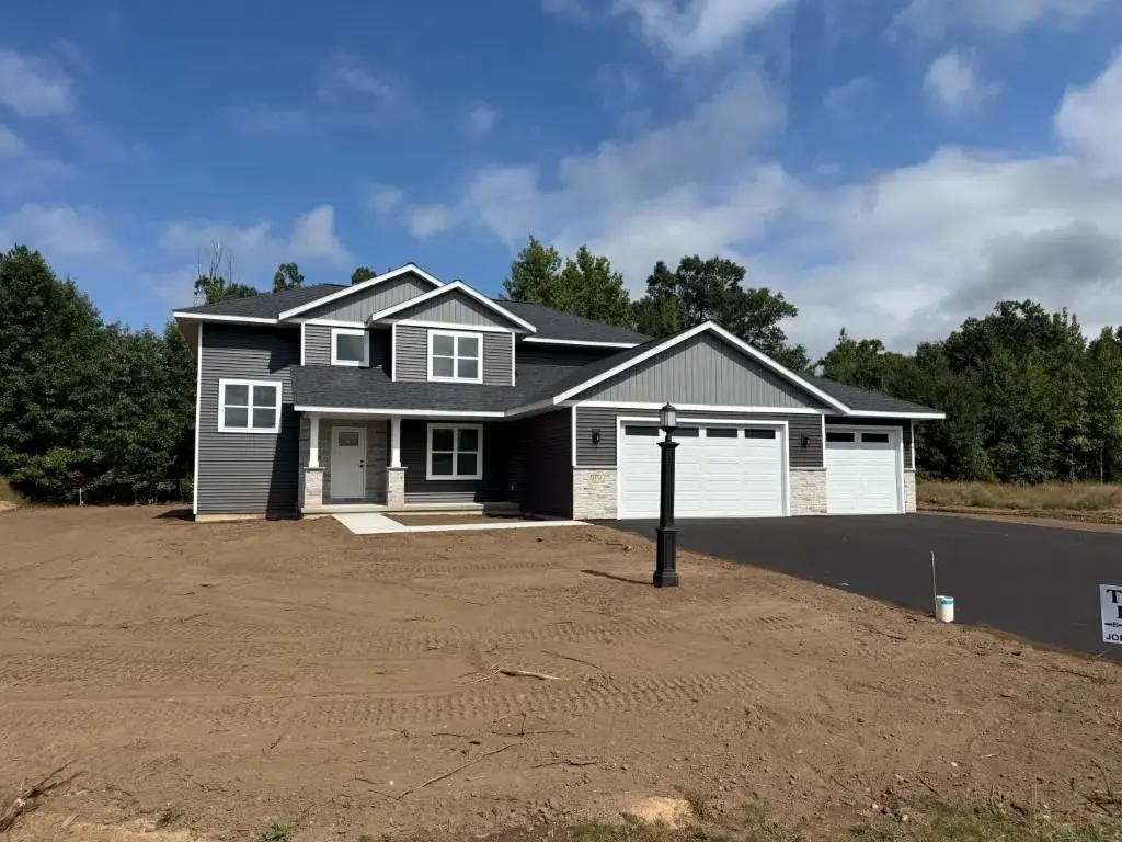 570 Amberwood Way, Plover