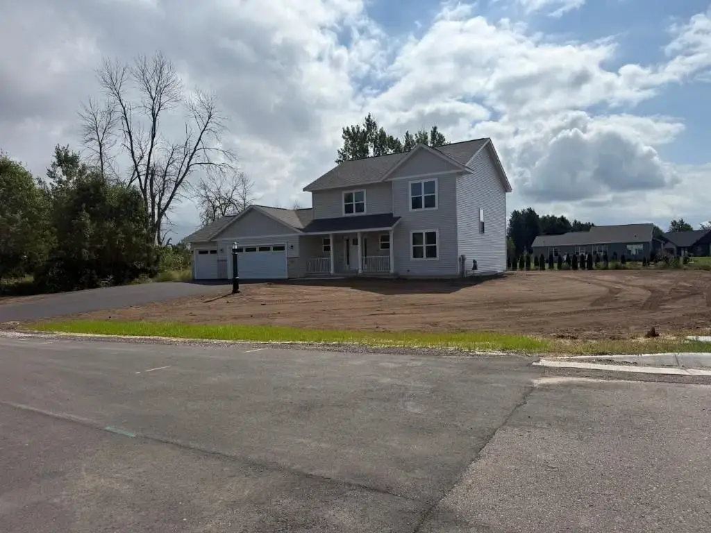 561 Amberwood Way, Plover