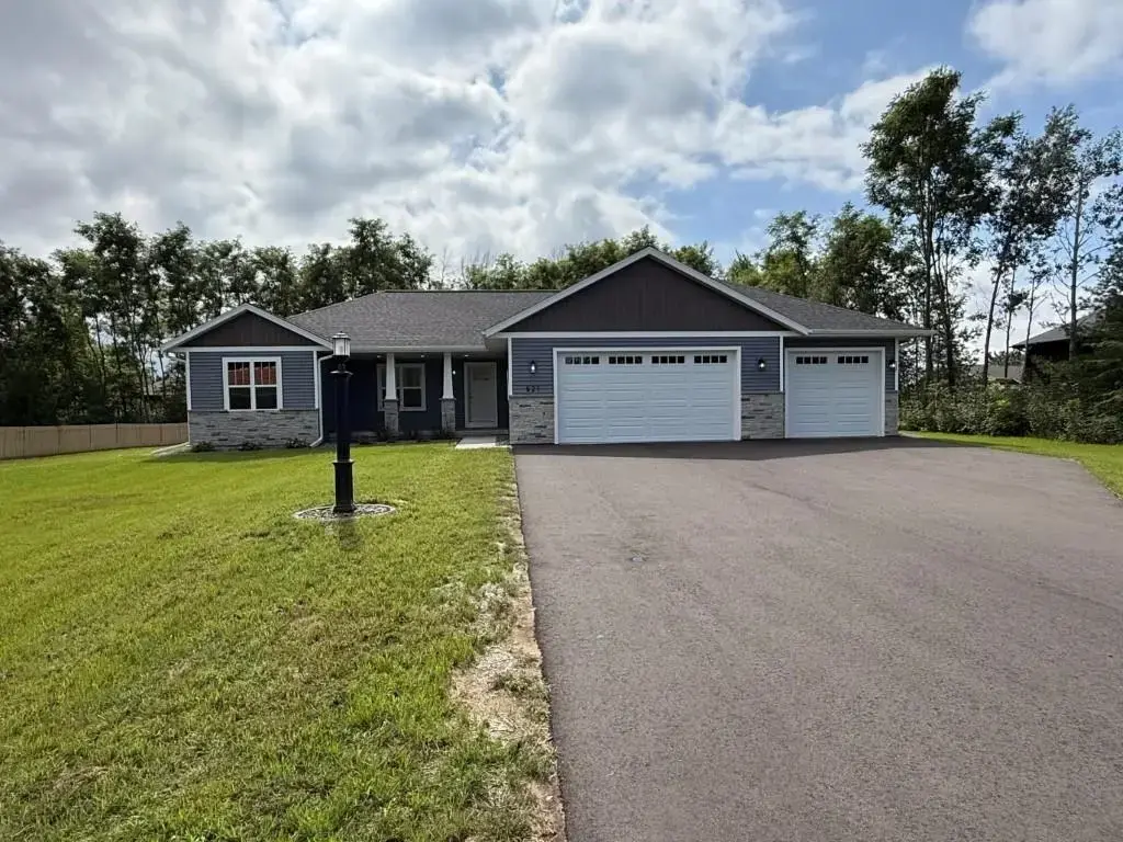 621 Amberwood Way, Plover