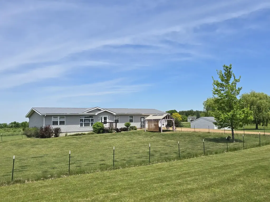 5342 Arpin Hansen Road, Arpin