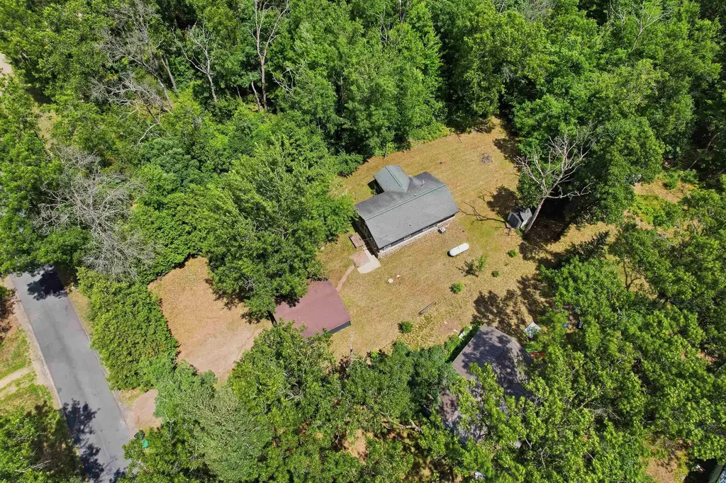 7195 Boelter Lake Court, Almond
