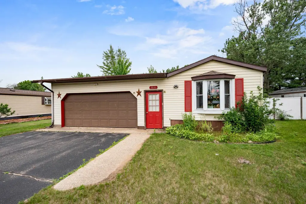 3641 Haga Drive, Plover