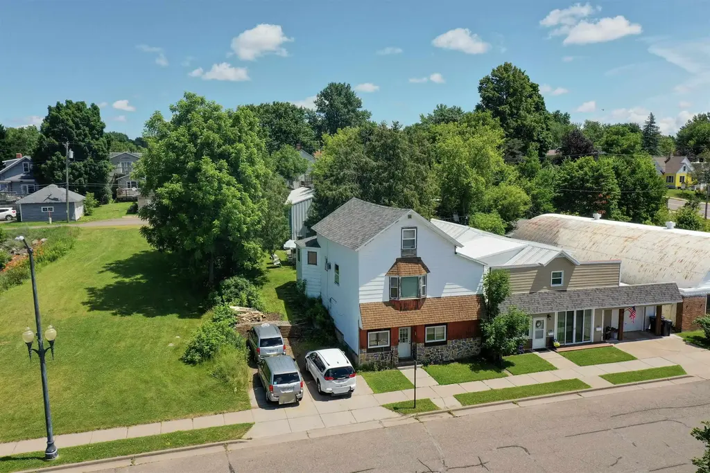 120 N Main Street, Medford