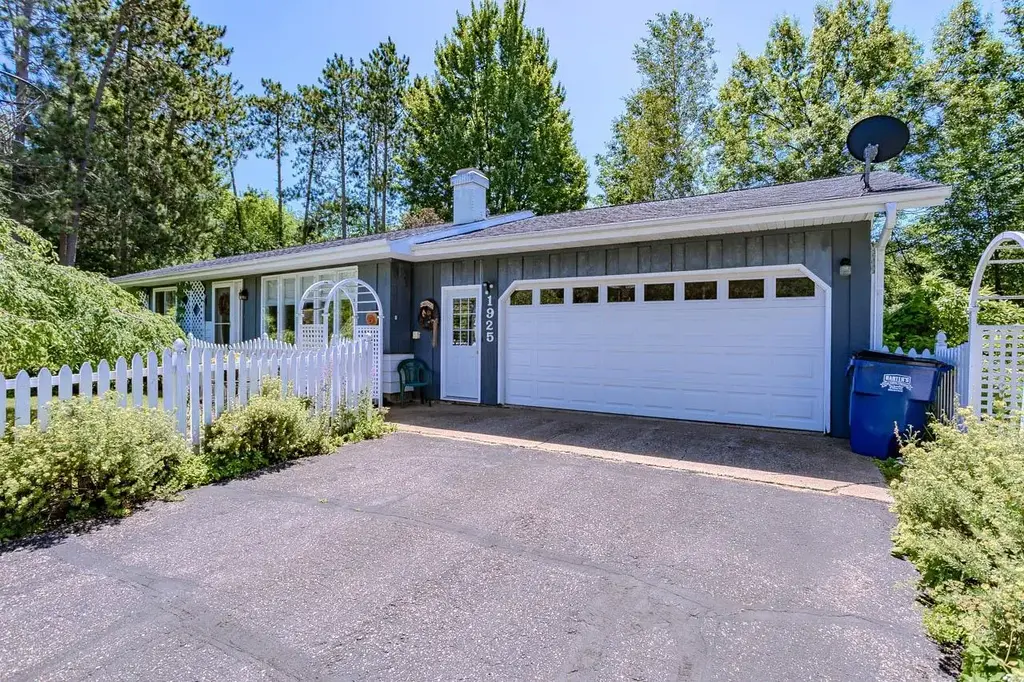 1925 Dewberry Drive, Kronenwetter