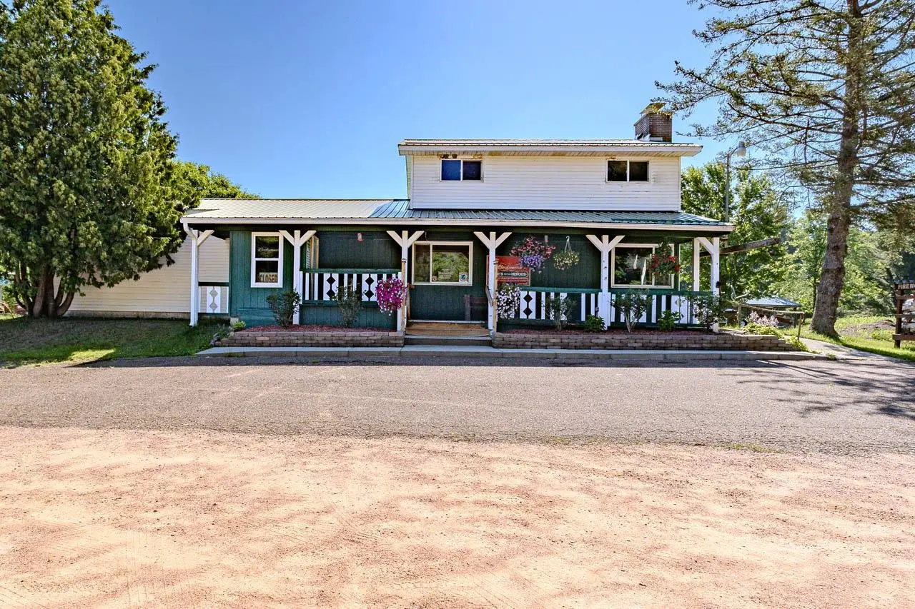 W880 State Highway 73, Granton