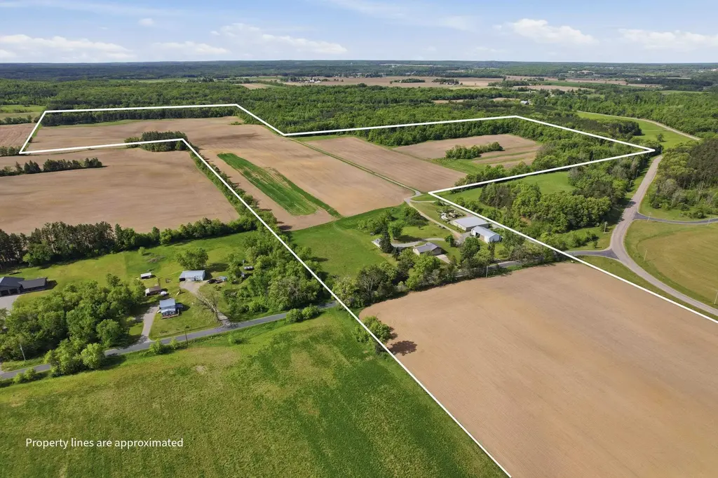 9523 River Road, Amherst
