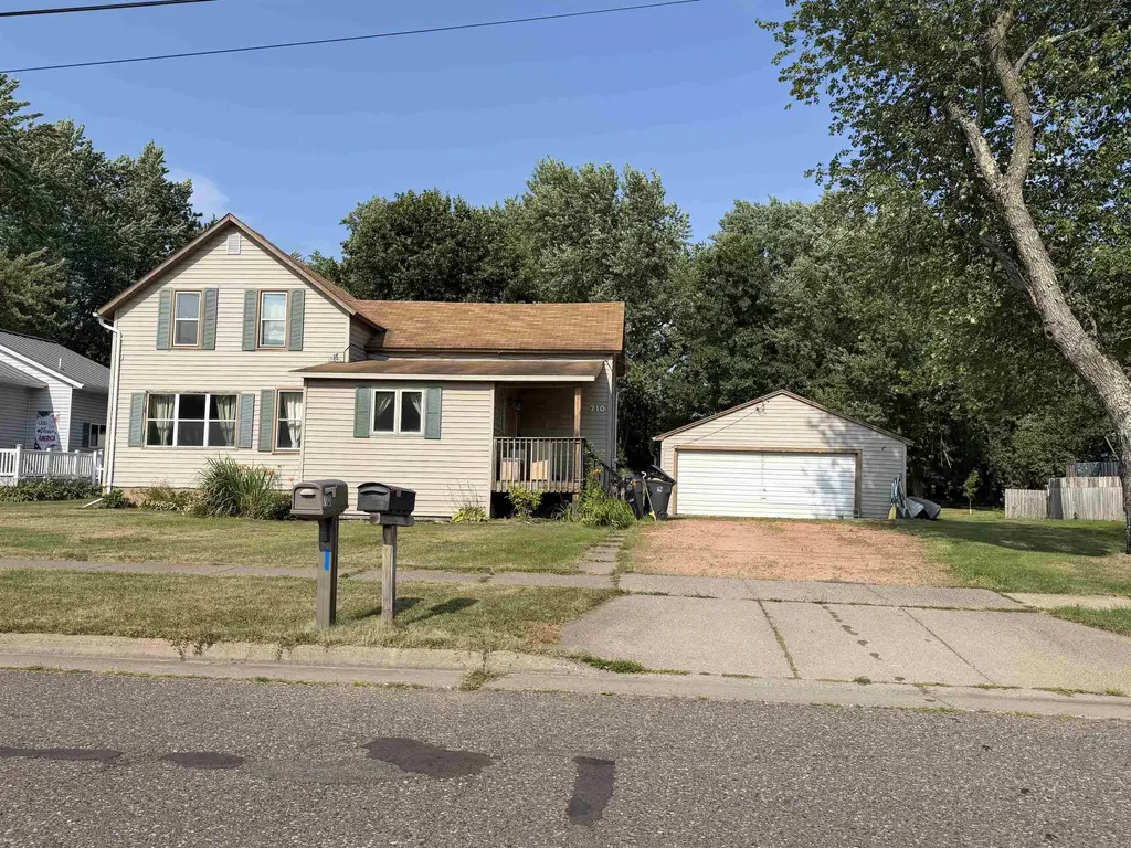 710 N Second Street, Medford