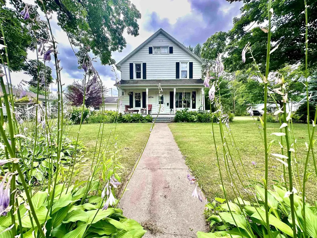 404 Bruce Street, New London