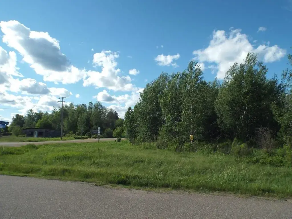On Highway 32, Argonne