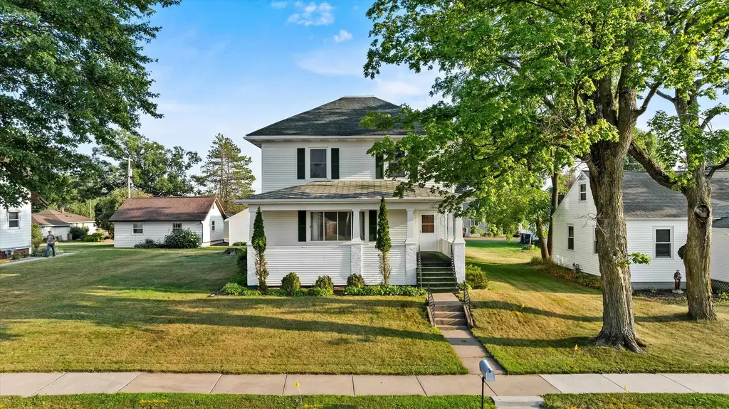 119113 Larch Street, Stratford