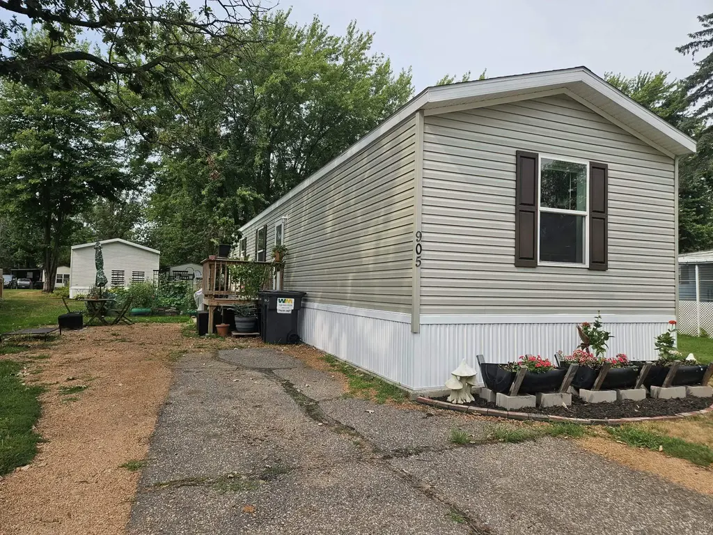 905 E Kalsched Street, Marshfield