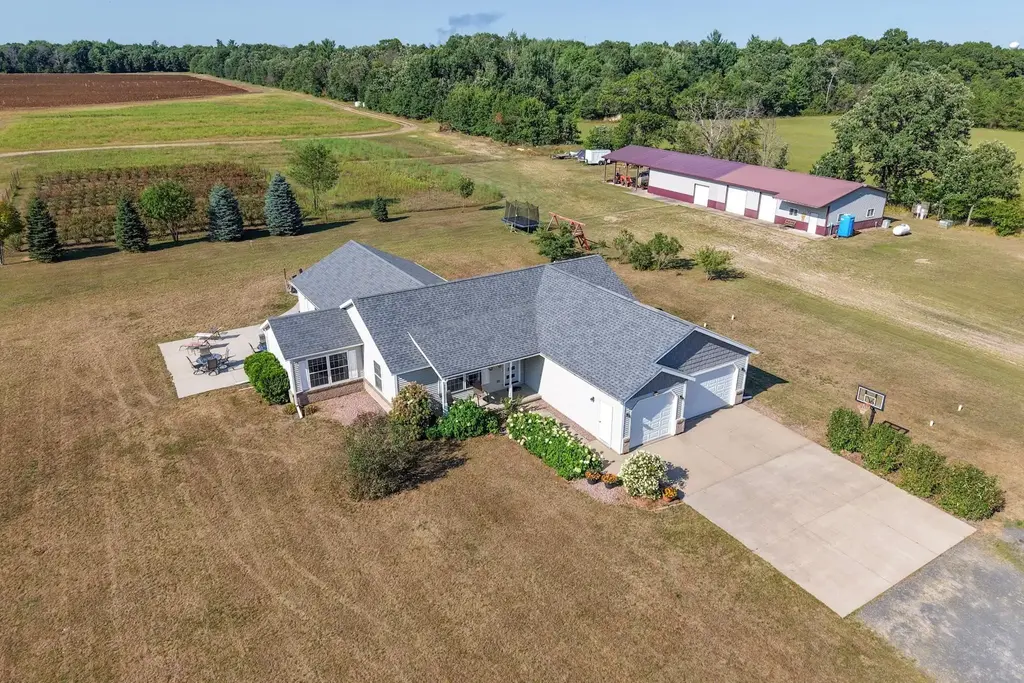 1792 County Road G, Nekoosa