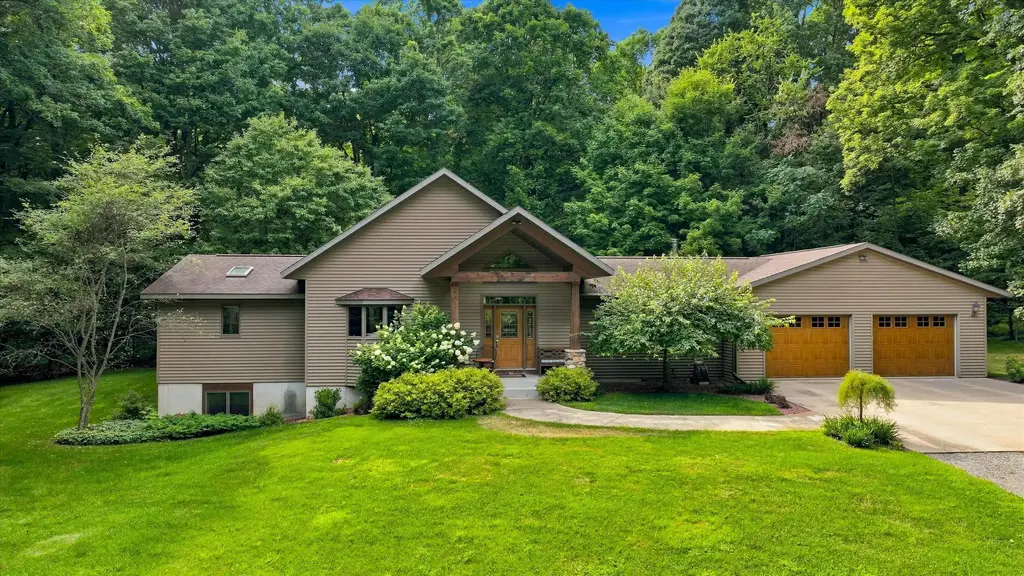 129187 Hillwood Road, Edgar