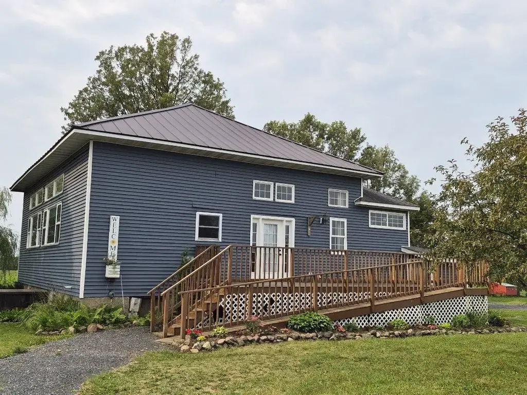 5271 W Center Road, Withee