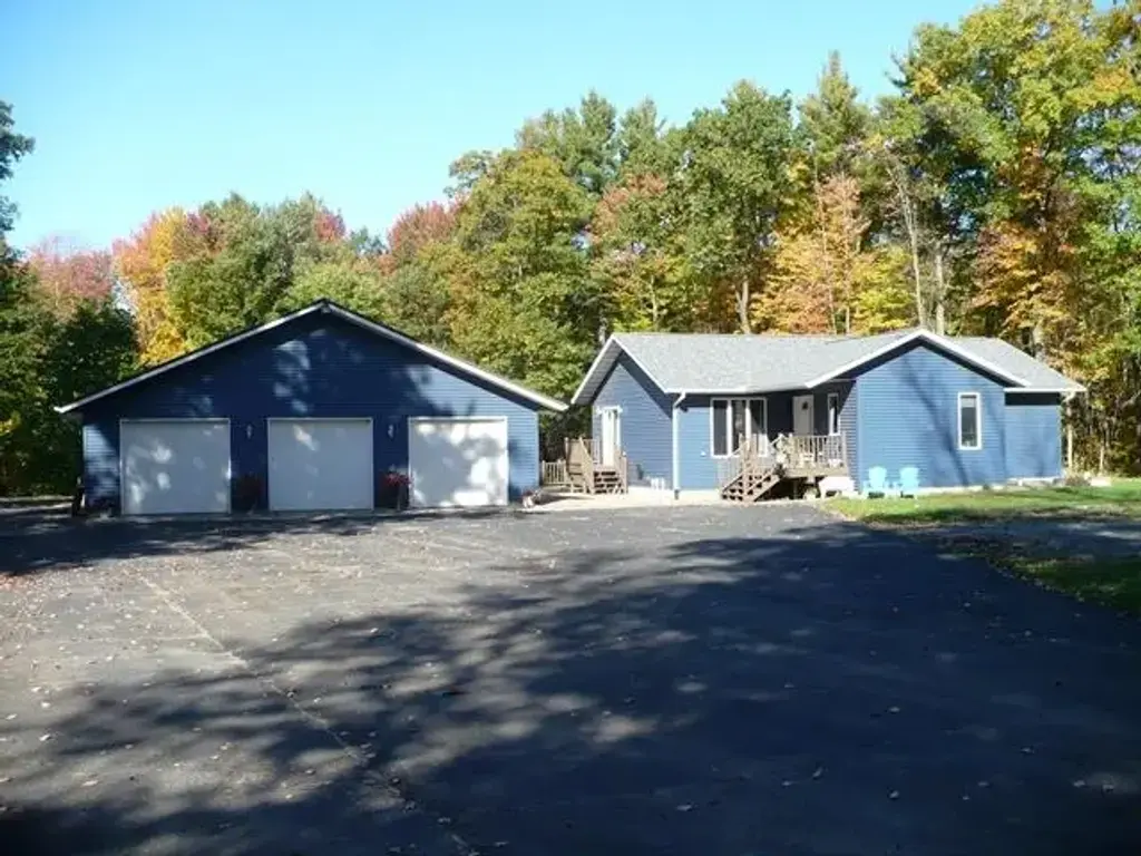 N11453 Wilderness Avenue, Thorp