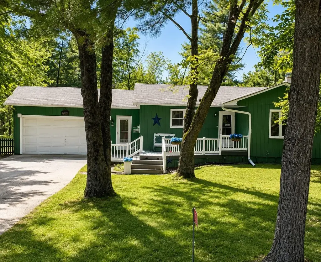 333 New Market Court, Nekoosa