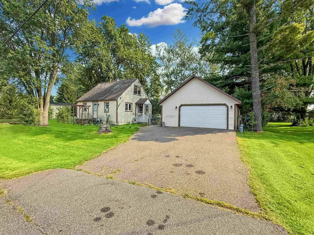 123283 County Highway C, Stratford