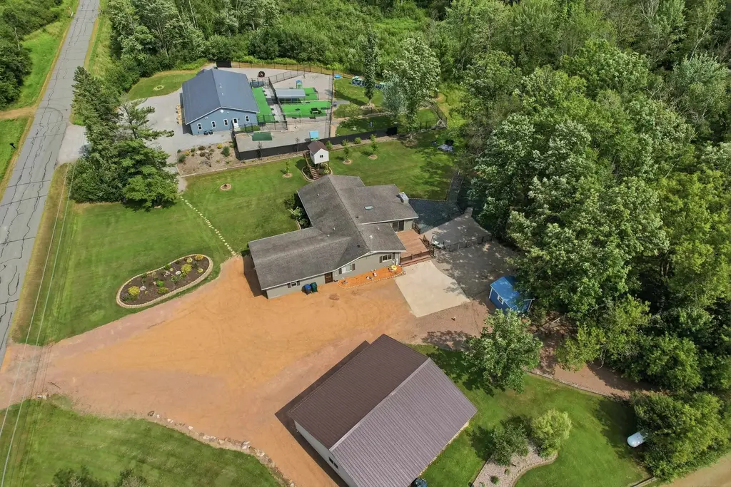 8835 Mill Creek Drive, Marshfield