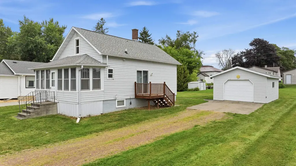 332 Maple Street, Granton