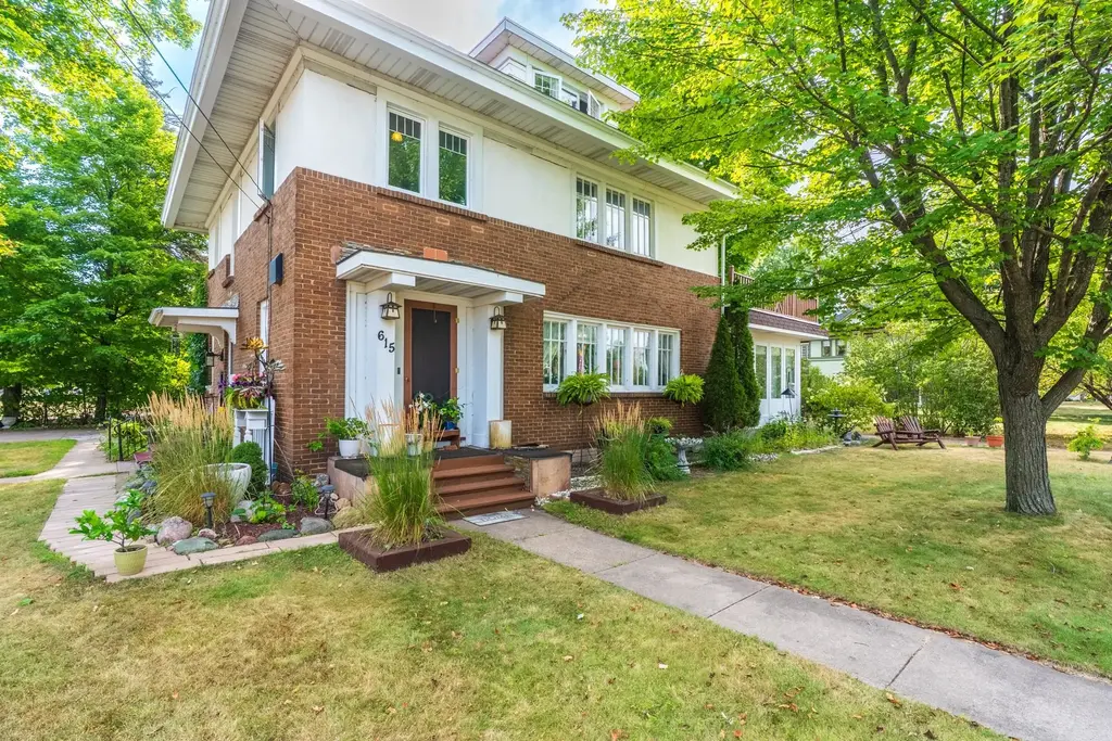 615 N Center Avenue, Merrill