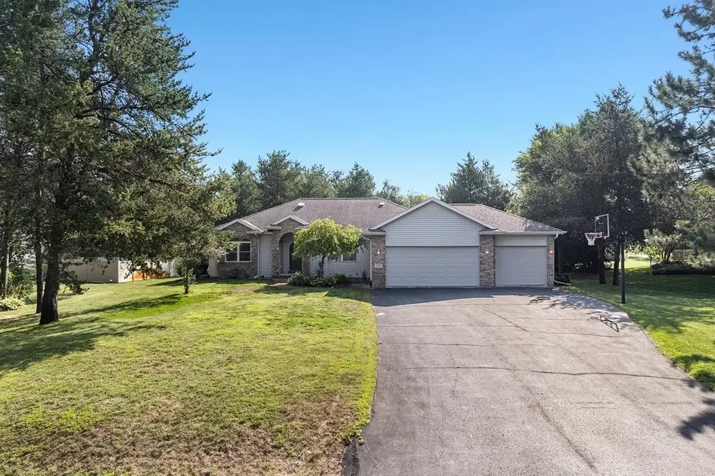 2242 Meadow Drive, Kronenwetter