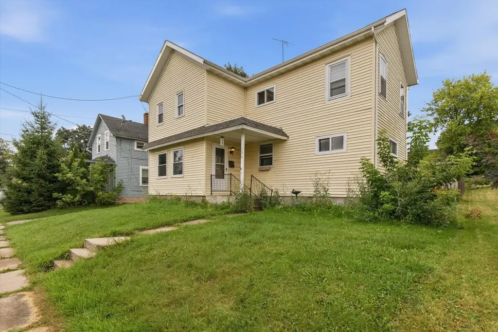 134 W Factory Street, SEYMOUR