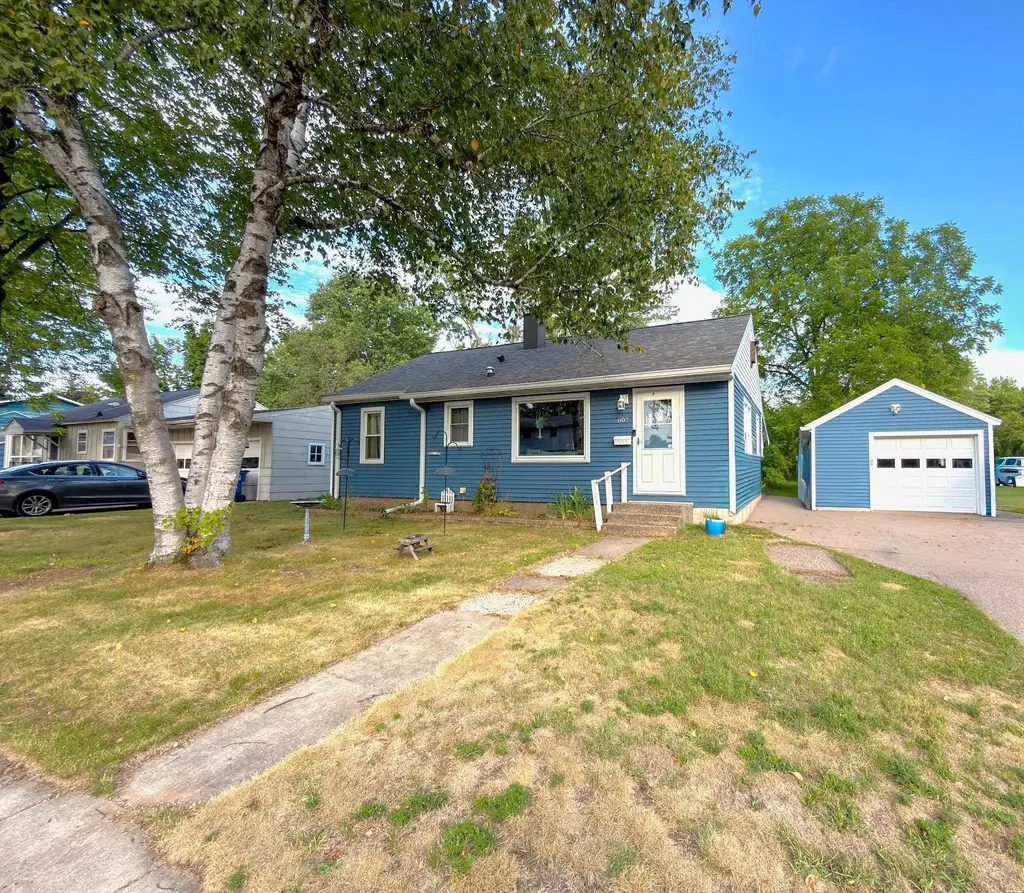 607 Johnson Street, Rothschild