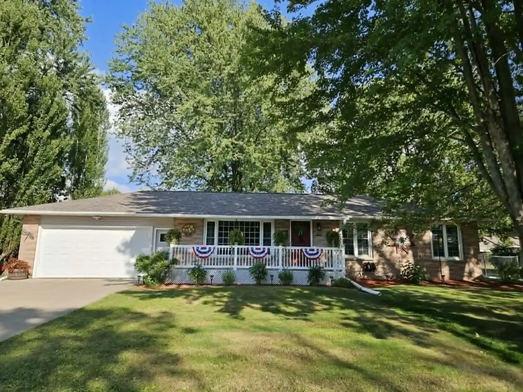 306 S West Street, Loyal