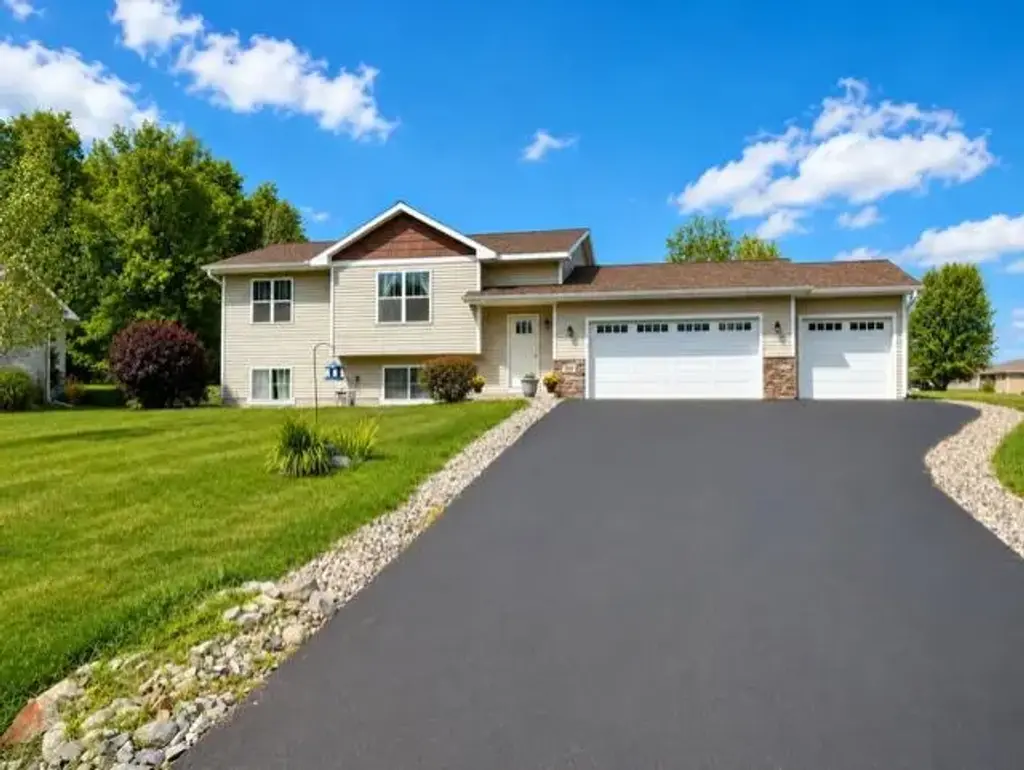 899 Wedgewood Drive, Kronenwetter