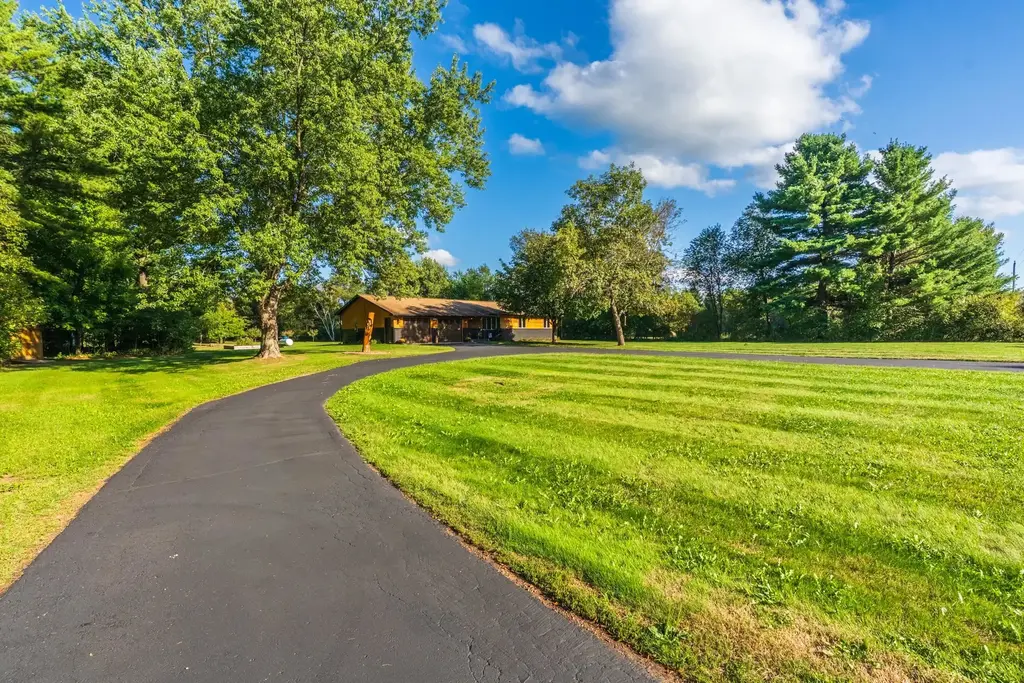 2006 Pleasant Drive, Kronenwetter