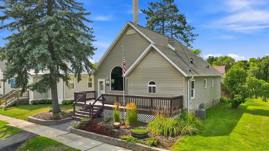 404 N Cherry Avenue, Marshfield