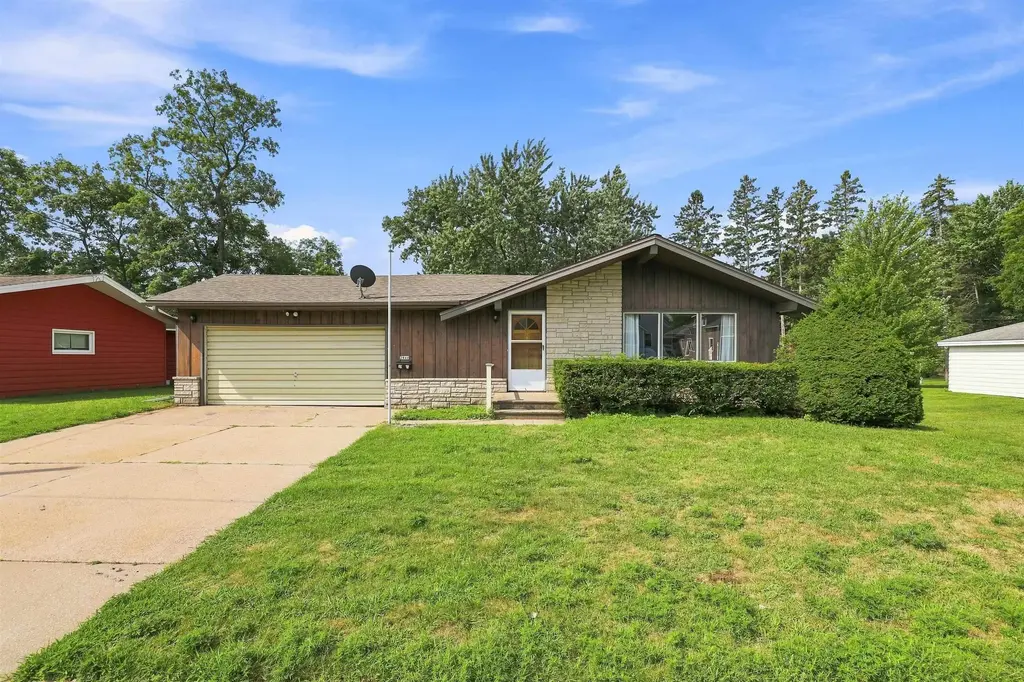 2840 Water Street, Stevens Point