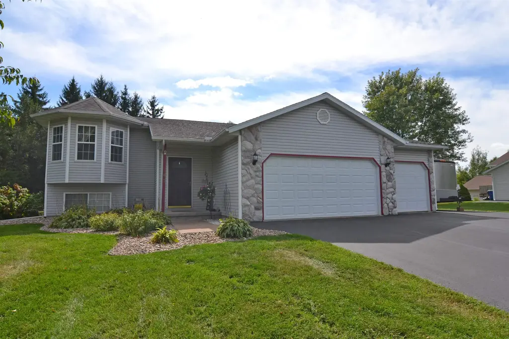 1847 Manatee Drive, Kronenwetter