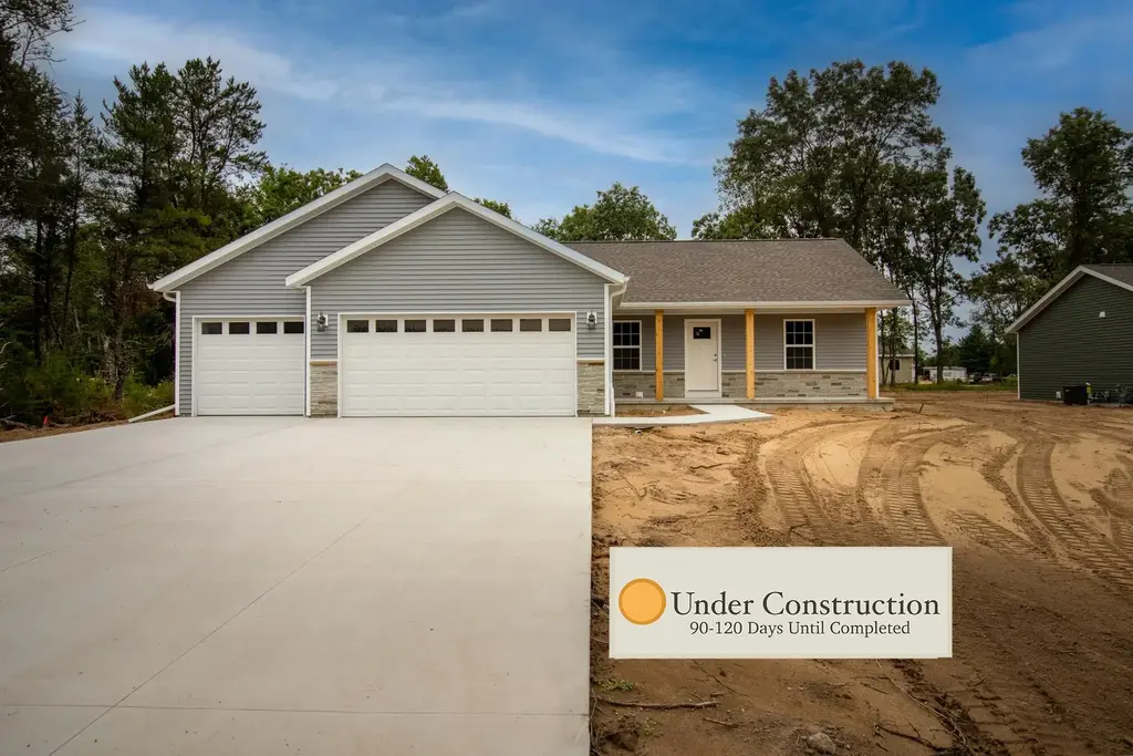 3777 Pear Lane, Plover