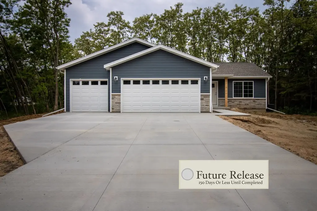 3787 Pear Lane, Plover