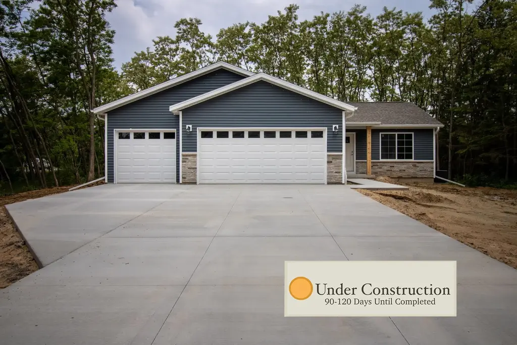 3787 Pear Lane, Plover